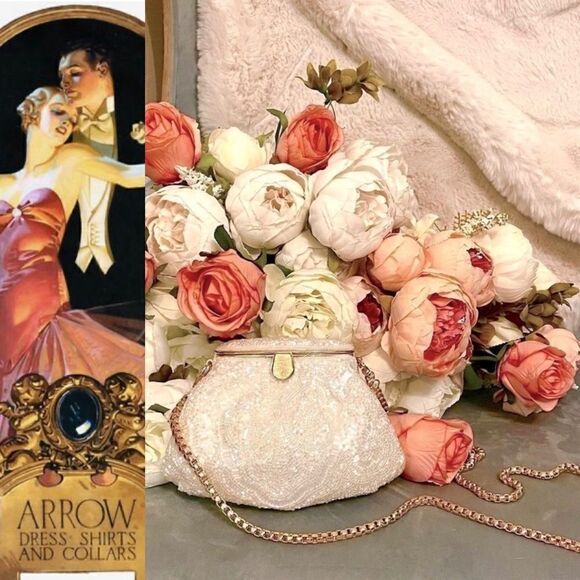♥️ 1950s vintage purse, heavily beaded white wedding clutch, play vid with sound - Picture 1 of 15
